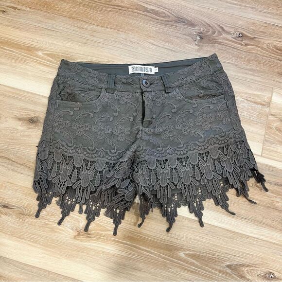MONORENO Gray Lace Shorts Size Small - Picture 1 of 7